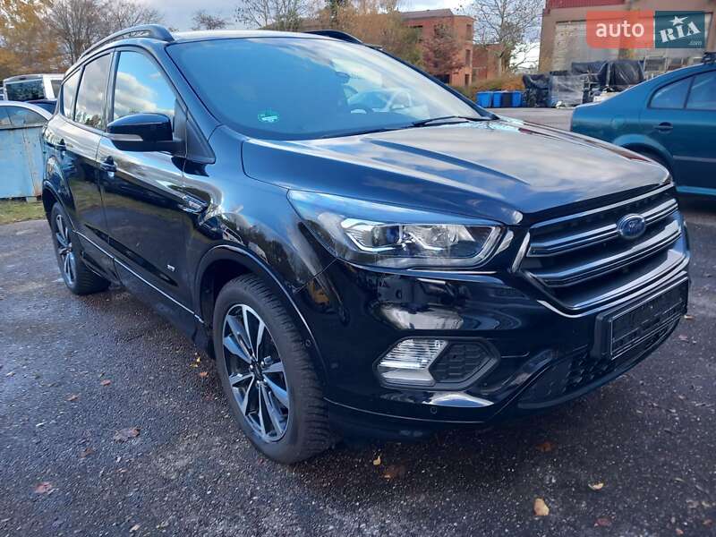 Внедорожник / Кроссовер Ford Kuga 2018 в Львове