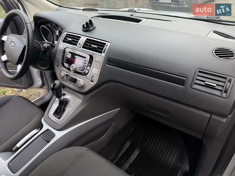 Внедорожник / Кроссовер Ford Kuga 2012 в Киеве