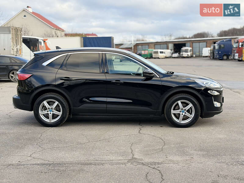 Позашляховик / Кросовер Ford Kuga 2022 в Вінниці