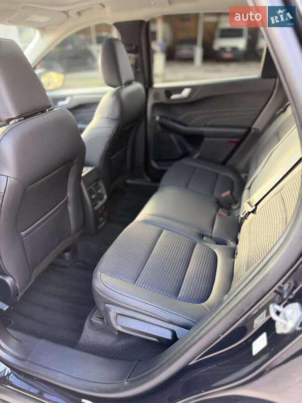 Позашляховик / Кросовер Ford Kuga 2022 в Вінниці