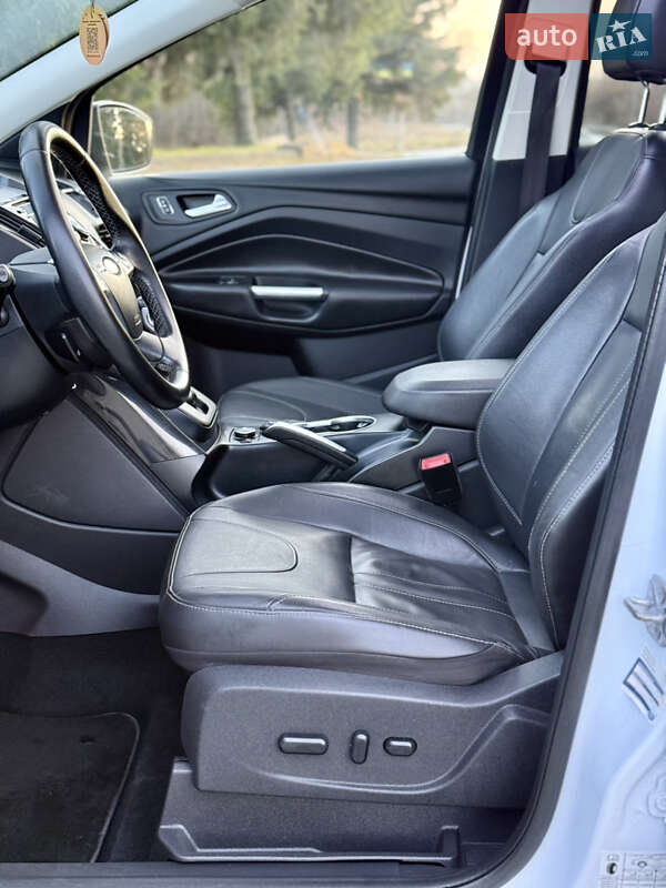 Позашляховик / Кросовер Ford Kuga 2014 в Дубні