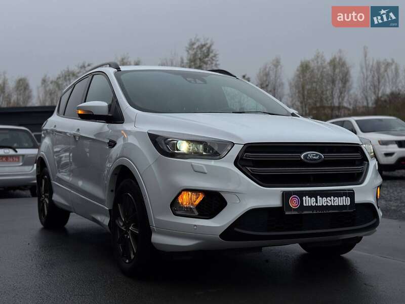 Внедорожник / Кроссовер Ford Kuga 2019 в Ровно
