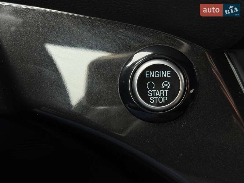 Внедорожник / Кроссовер Ford Kuga 2019 в Ровно