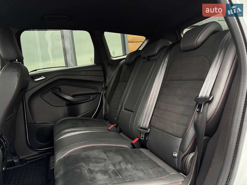 Внедорожник / Кроссовер Ford Kuga 2019 в Ровно