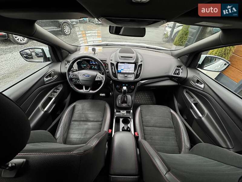 Внедорожник / Кроссовер Ford Kuga 2019 в Ровно