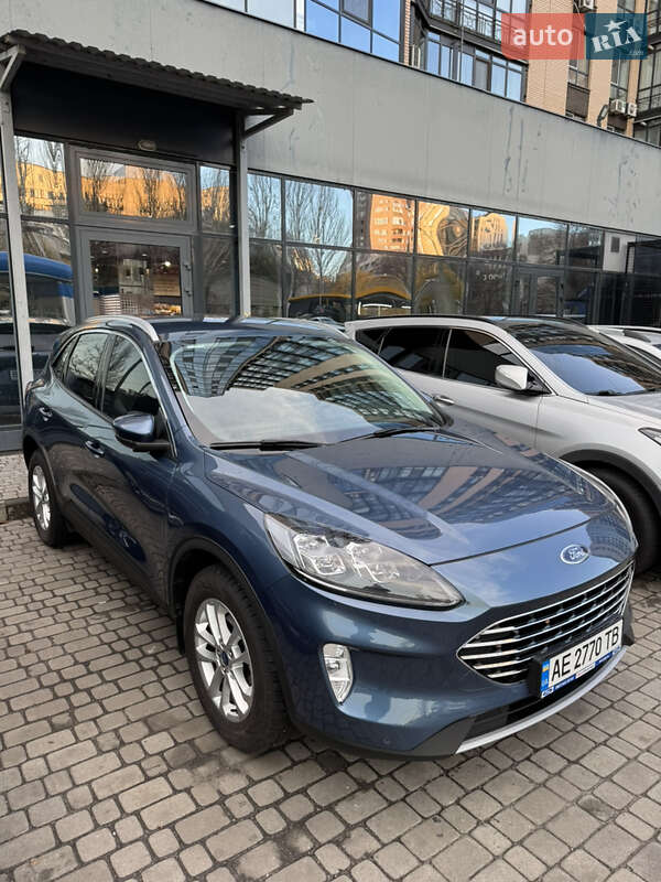 Позашляховик / Кросовер Ford Kuga 2021 в Дніпрі