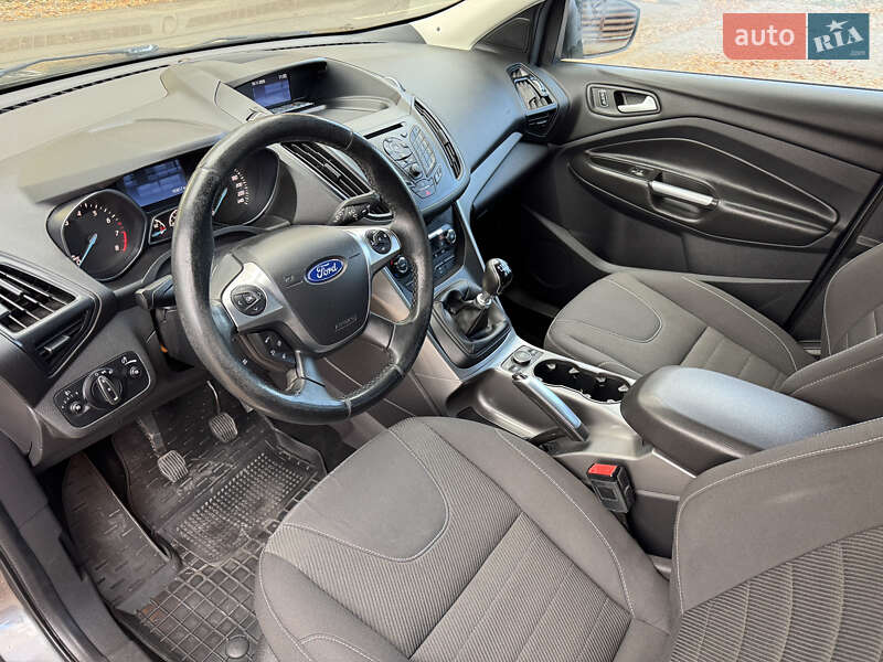 Позашляховик / Кросовер Ford Kuga 2016 в Львові фото 18 Позашляховик / Кросовер Ford Kuga 2016 в Львові