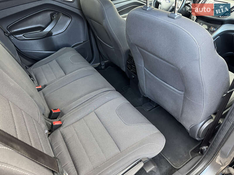 Позашляховик / Кросовер Ford Kuga 2016 в Львові фото 27 Позашляховик / Кросовер Ford Kuga 2016 в Львові