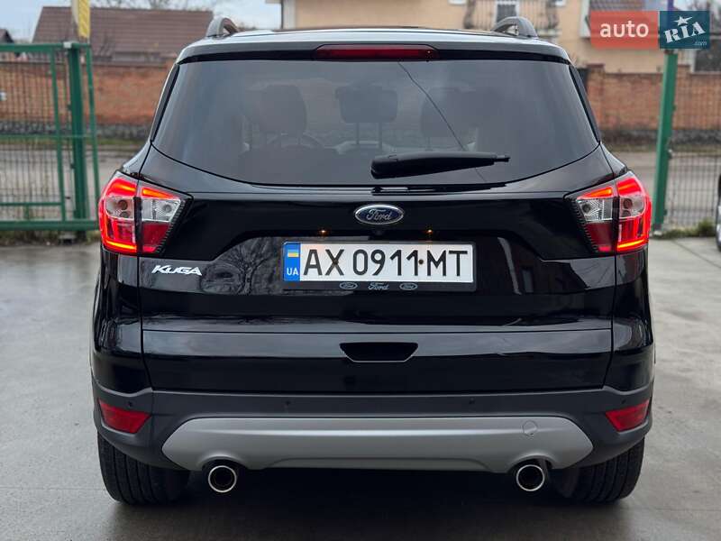 Позашляховик / Кросовер Ford Kuga 2019 в Бердичеві