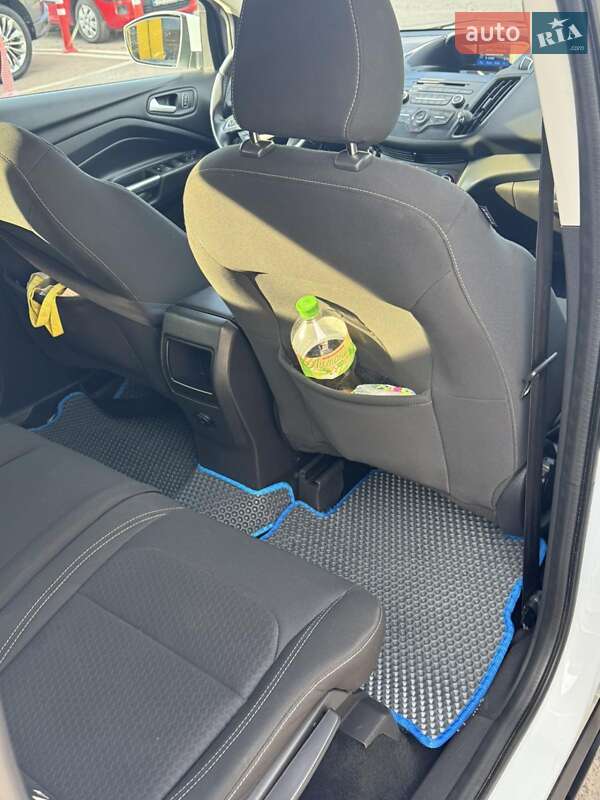 Позашляховик / Кросовер Ford Kuga 2018 в Чернігові