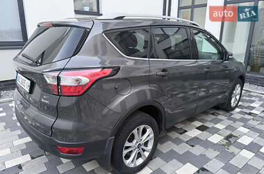 Позашляховик / Кросовер Ford Kuga 2019 в Мукачевому