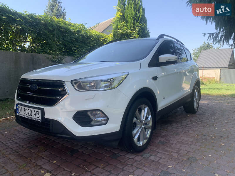 Позашляховик / Кросовер Ford Kuga 2017 в Львові фото 3 Позашляховик / Кросовер Ford Kuga 2017 в Львові
