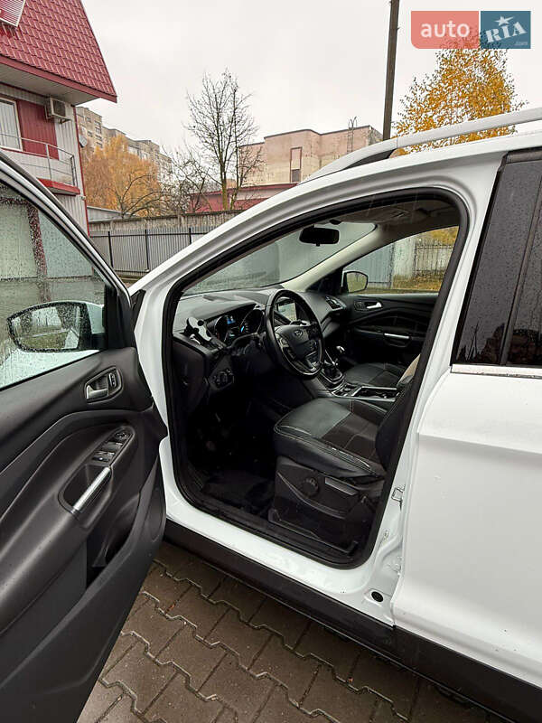 Позашляховик / Кросовер Ford Kuga 2017 в Хмельницькому