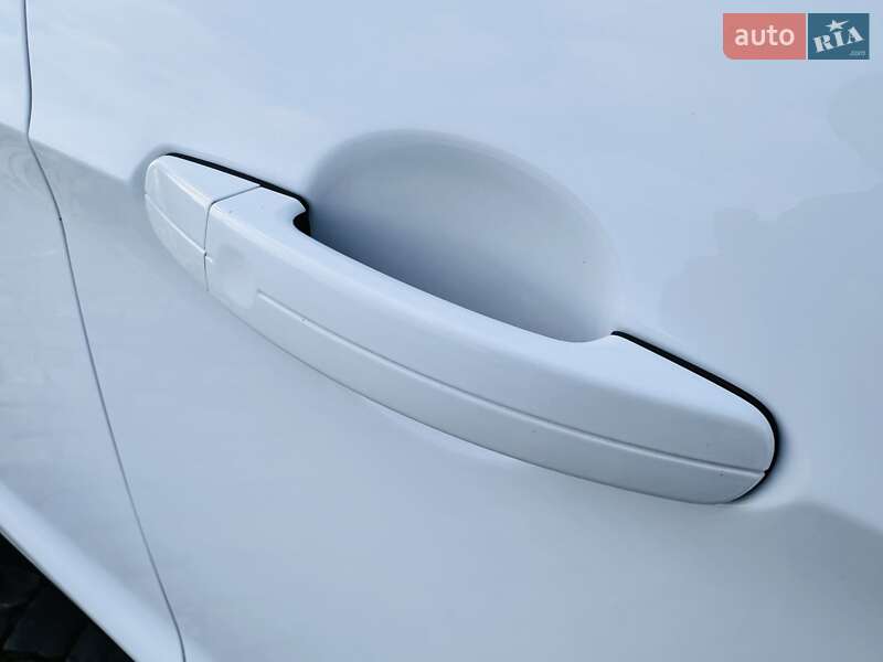 Позашляховик / Кросовер Ford Kuga 2019 в Києві