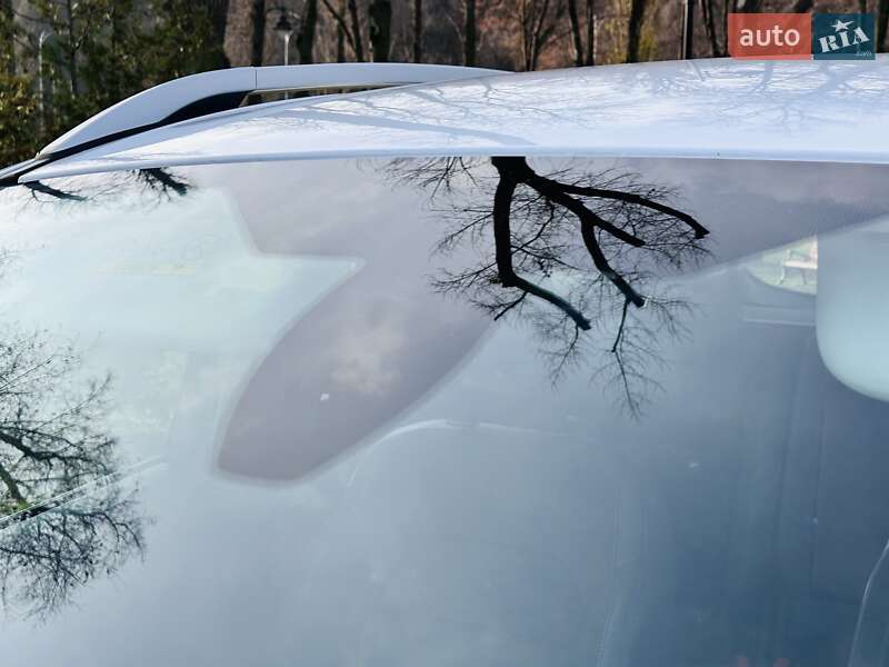 Позашляховик / Кросовер Ford Kuga 2019 в Києві