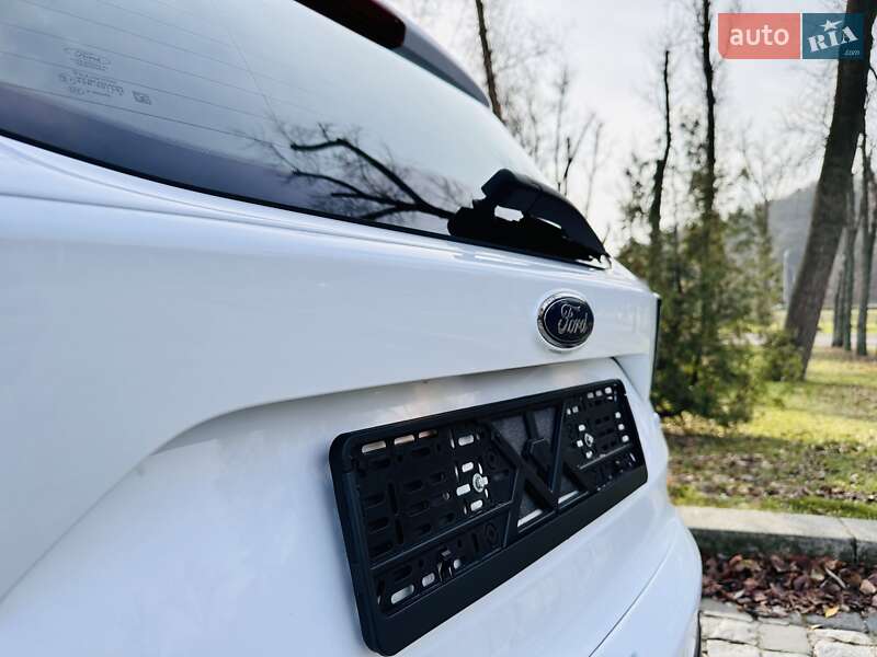 Позашляховик / Кросовер Ford Kuga 2019 в Києві