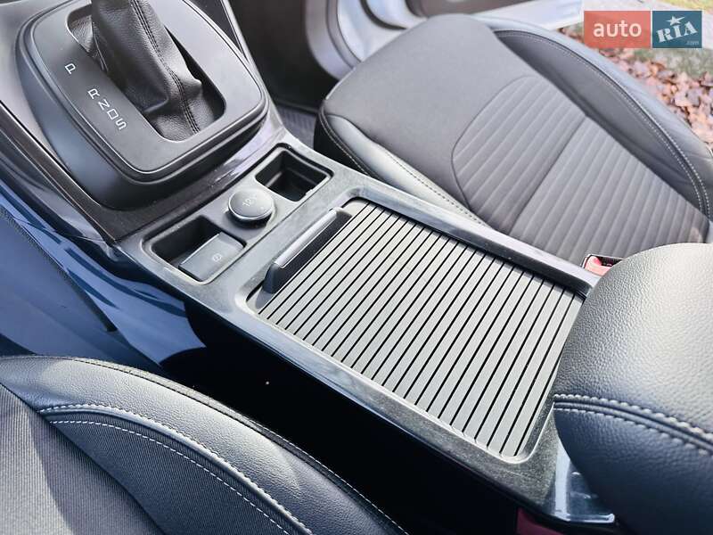 Позашляховик / Кросовер Ford Kuga 2019 в Києві