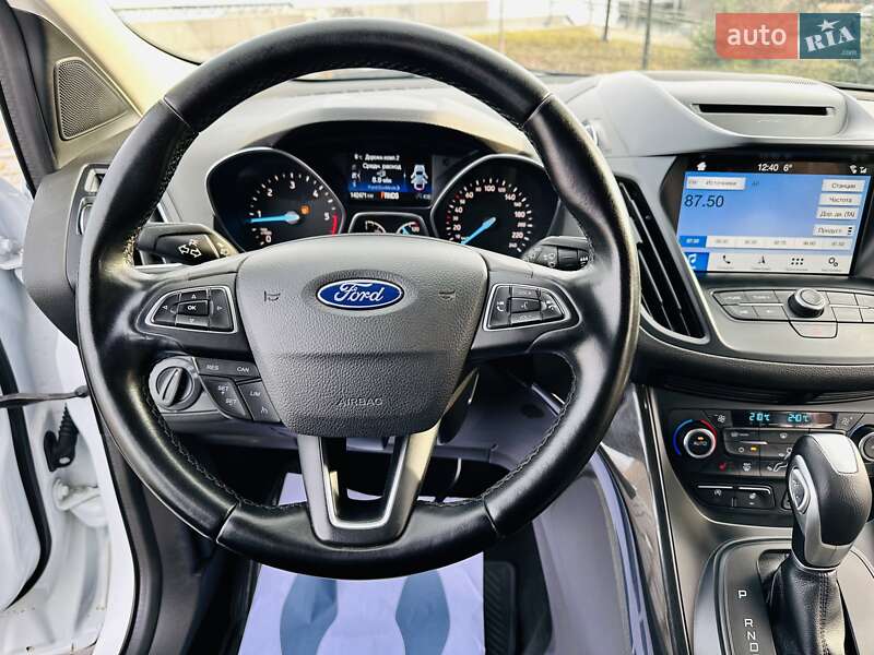 Позашляховик / Кросовер Ford Kuga 2019 в Києві