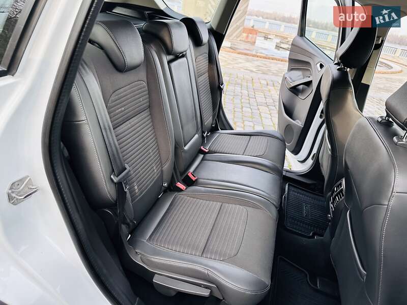 Позашляховик / Кросовер Ford Kuga 2019 в Києві