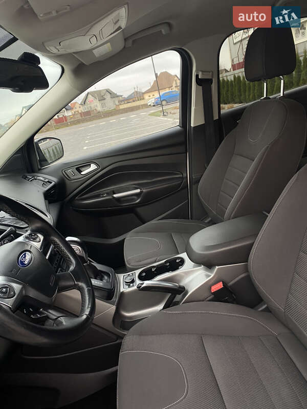 Позашляховик / Кросовер Ford Kuga 2013 в Луцьку