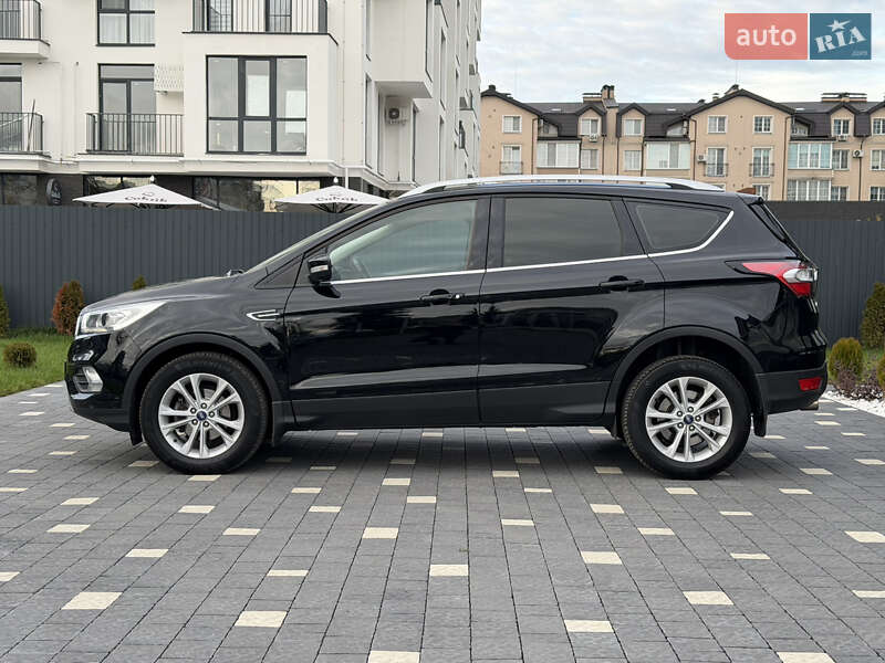 Позашляховик / Кросовер Ford Kuga 2019 в Ужгороді