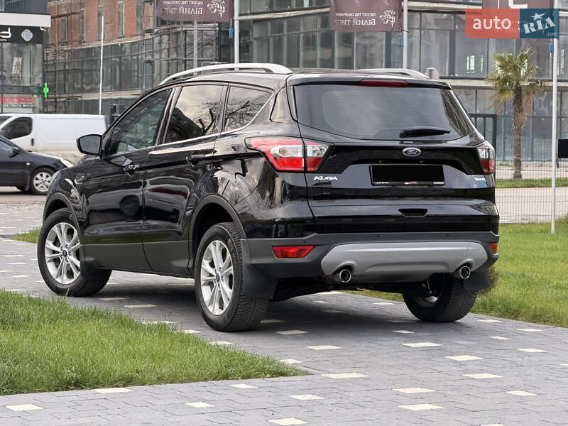 Позашляховик / Кросовер Ford Kuga 2019 в Ужгороді