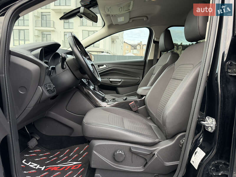 Позашляховик / Кросовер Ford Kuga 2019 в Ужгороді