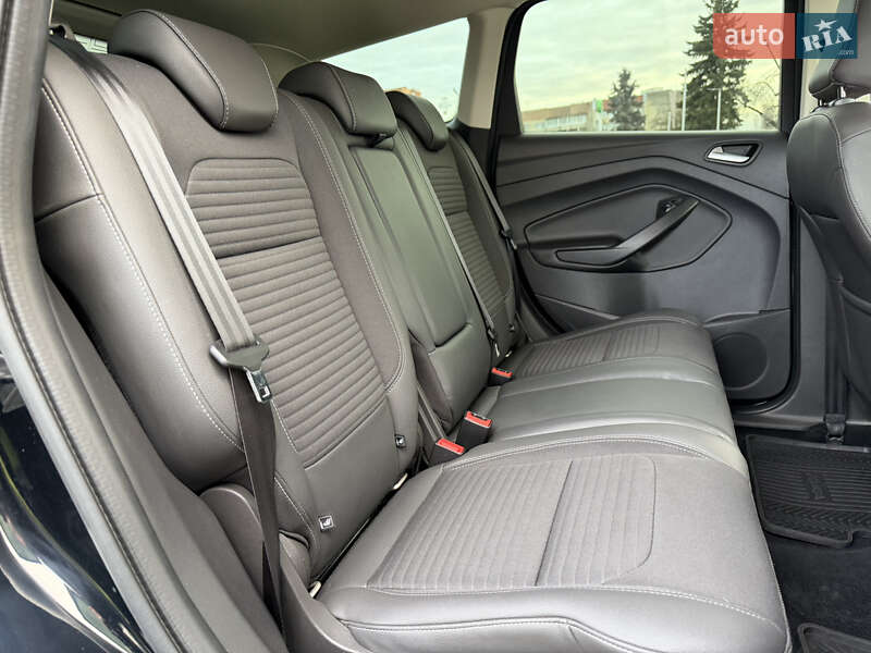 Позашляховик / Кросовер Ford Kuga 2019 в Ужгороді