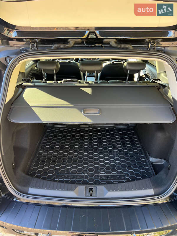 Позашляховик / Кросовер Ford Kuga 2014 в Києві