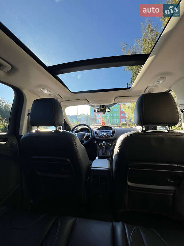 Позашляховик / Кросовер Ford Kuga 2014 в Києві