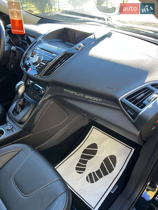 Позашляховик / Кросовер Ford Kuga 2014 в Києві