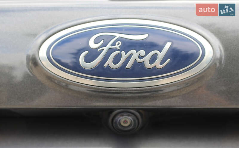 Позашляховик / Кросовер Ford Kuga 2017 в Львові