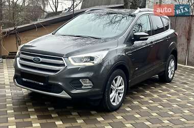 Позашляховик / Кросовер Ford Kuga 2017 в Києві