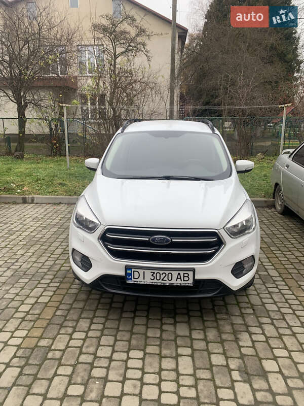 Позашляховик / Кросовер Ford Kuga 2017 в Львові фото 16 Позашляховик / Кросовер Ford Kuga 2017 в Львові
