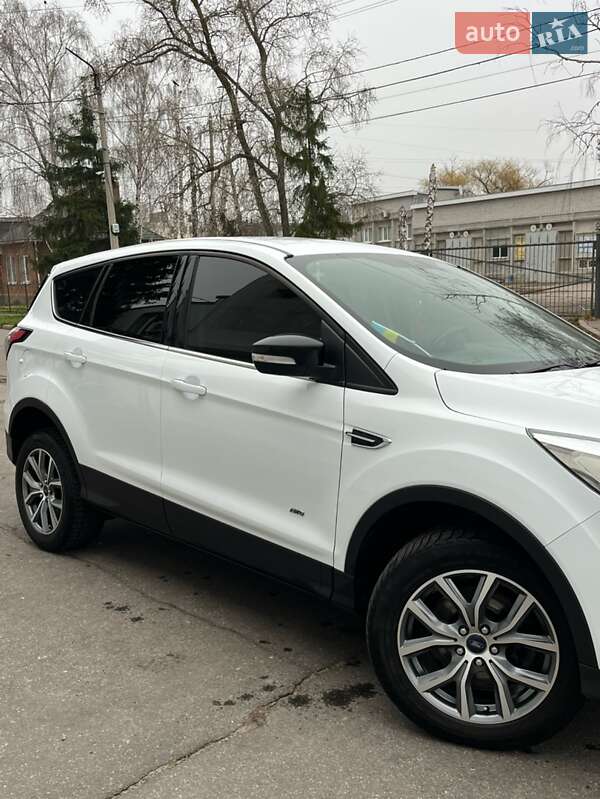 Внедорожник / Кроссовер Ford Kuga 2017 в Кременчуге фото 3 Внедорожник / Кроссовер Ford Kuga 2017 в Кременчуге