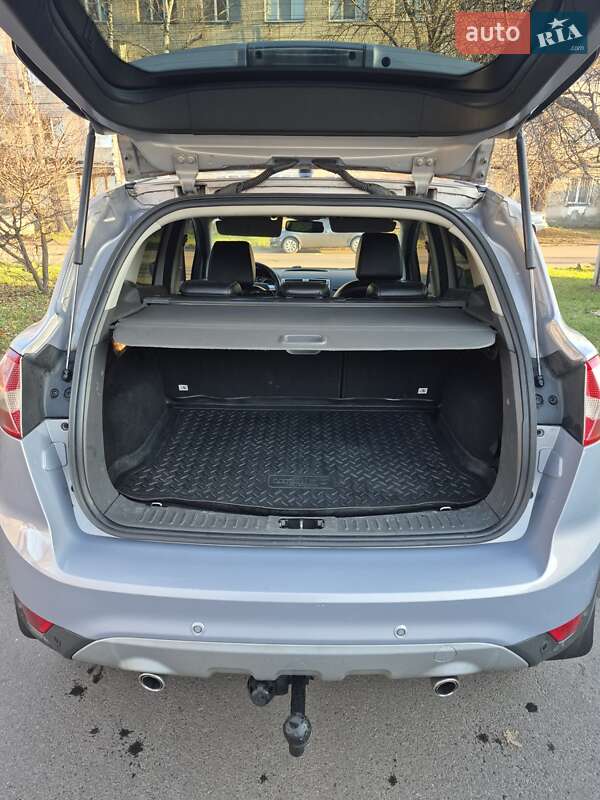 Позашляховик / Кросовер Ford Kuga 2013 в Києві