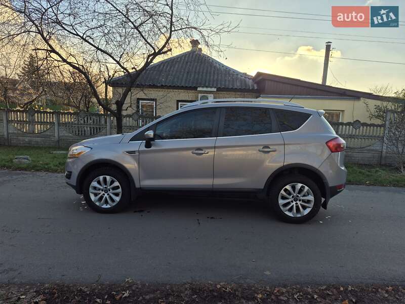 Позашляховик / Кросовер Ford Kuga 2013 в Києві
