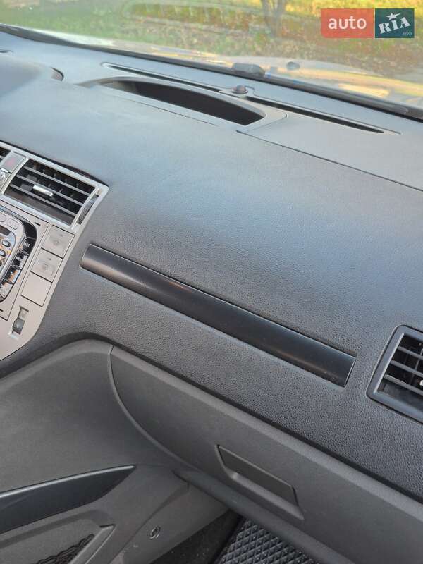 Позашляховик / Кросовер Ford Kuga 2013 в Києві