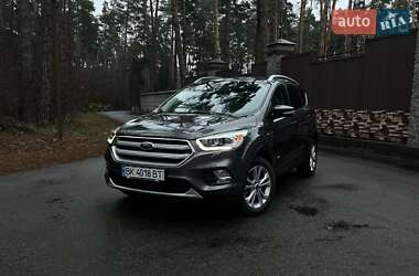Внедорожник / Кроссовер Ford Kuga 2016 в Киеве