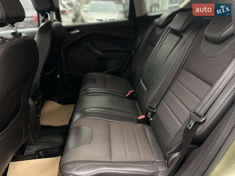 Внедорожник / Кроссовер Ford Kuga 2013 в Днепре