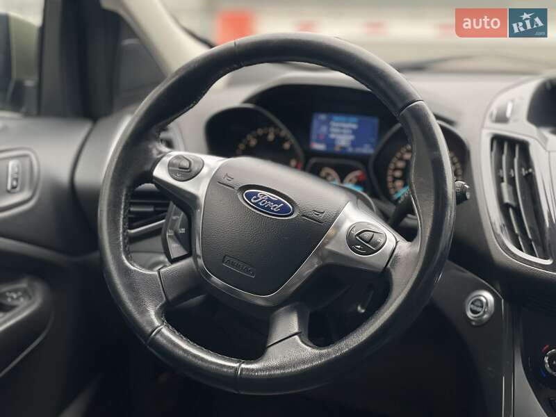 Внедорожник / Кроссовер Ford Kuga 2013 в Днепре