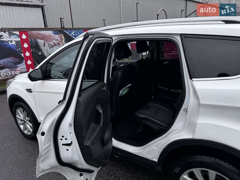 Внедорожник / Кроссовер Ford Kuga 2015 в Киеве