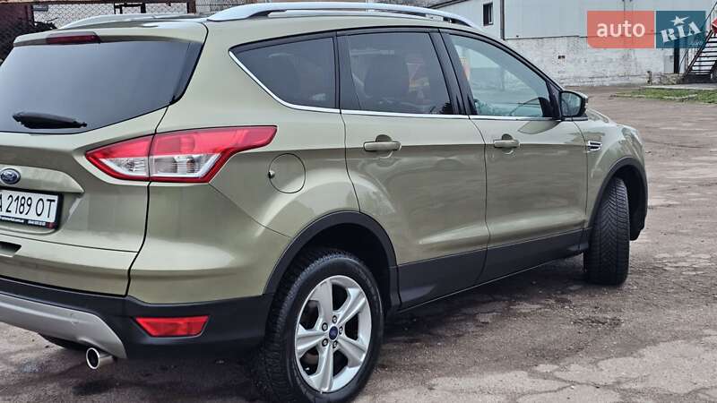Позашляховик / Кросовер Ford Kuga 2013 в Чернігові