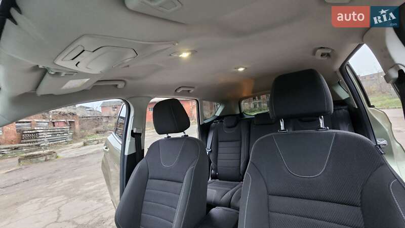 Позашляховик / Кросовер Ford Kuga 2013 в Чернігові