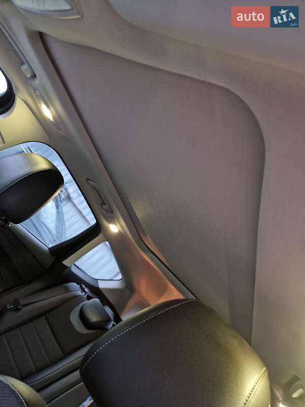 Позашляховик / Кросовер Ford Kuga 2016 в Києві фото 13 Позашляховик / Кросовер Ford Kuga 2016 в Києві