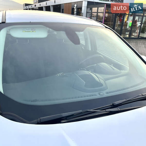 Внедорожник / Кроссовер Ford Kuga 2017 в Хусте