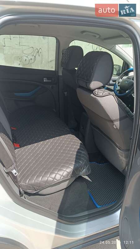 Внедорожник / Кроссовер Ford Kuga 2009 в Павлограде фото 6 Внедорожник / Кроссовер Ford Kuga 2009 в Павлограде