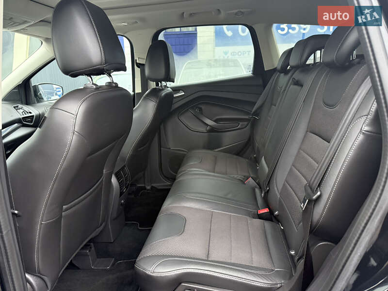 Позашляховик / Кросовер Ford Kuga 2015 в Рівному