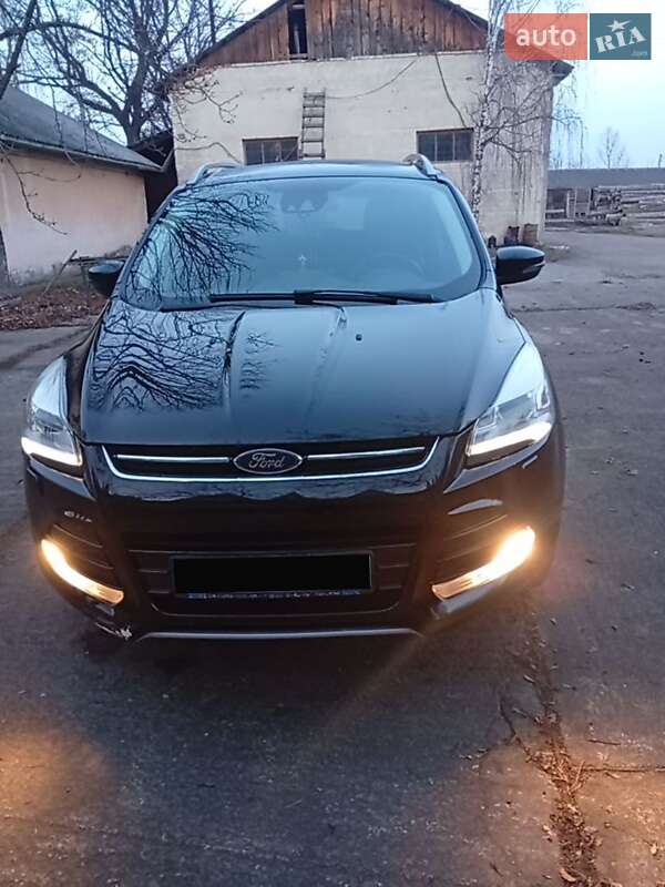 Внедорожник / Кроссовер Ford Kuga 2016 в Черновцах