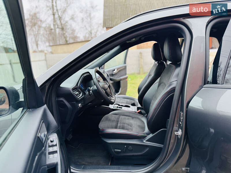 Позашляховик / Кросовер Ford Kuga 2023 в Лохвиці